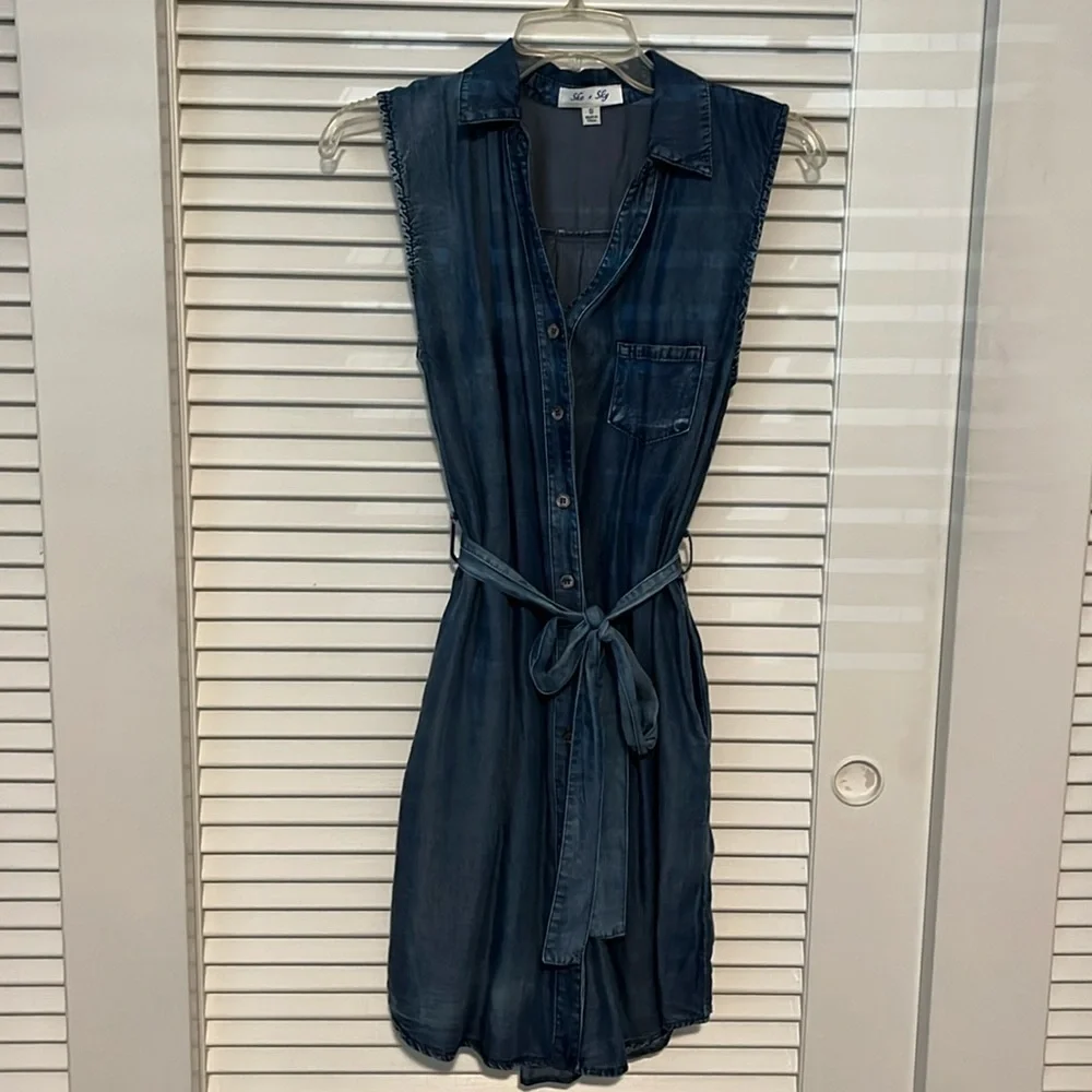 Denim dress with tie belt - Picture 1 of 5